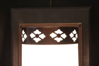 菊菱装飾金具で和の風情ある玄関灯(台座付き)　DC8102