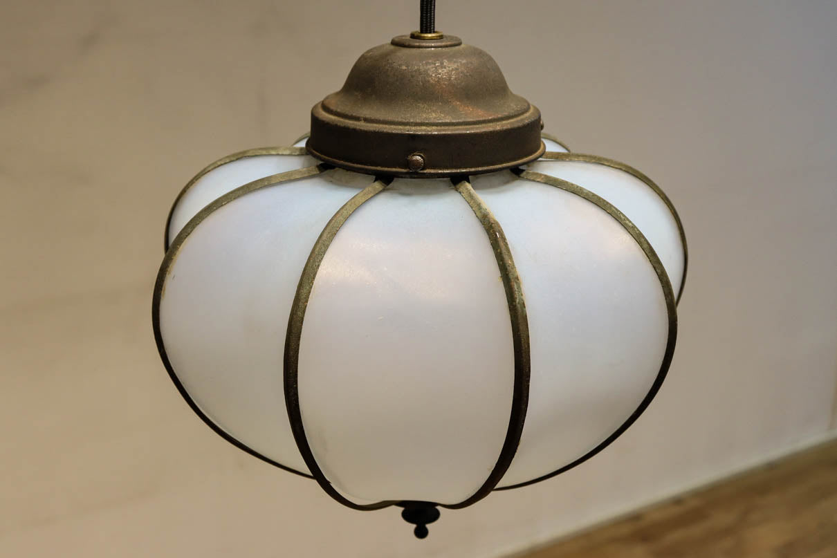 鬼灯型の上品な笠が趣きある電笠　DC8104