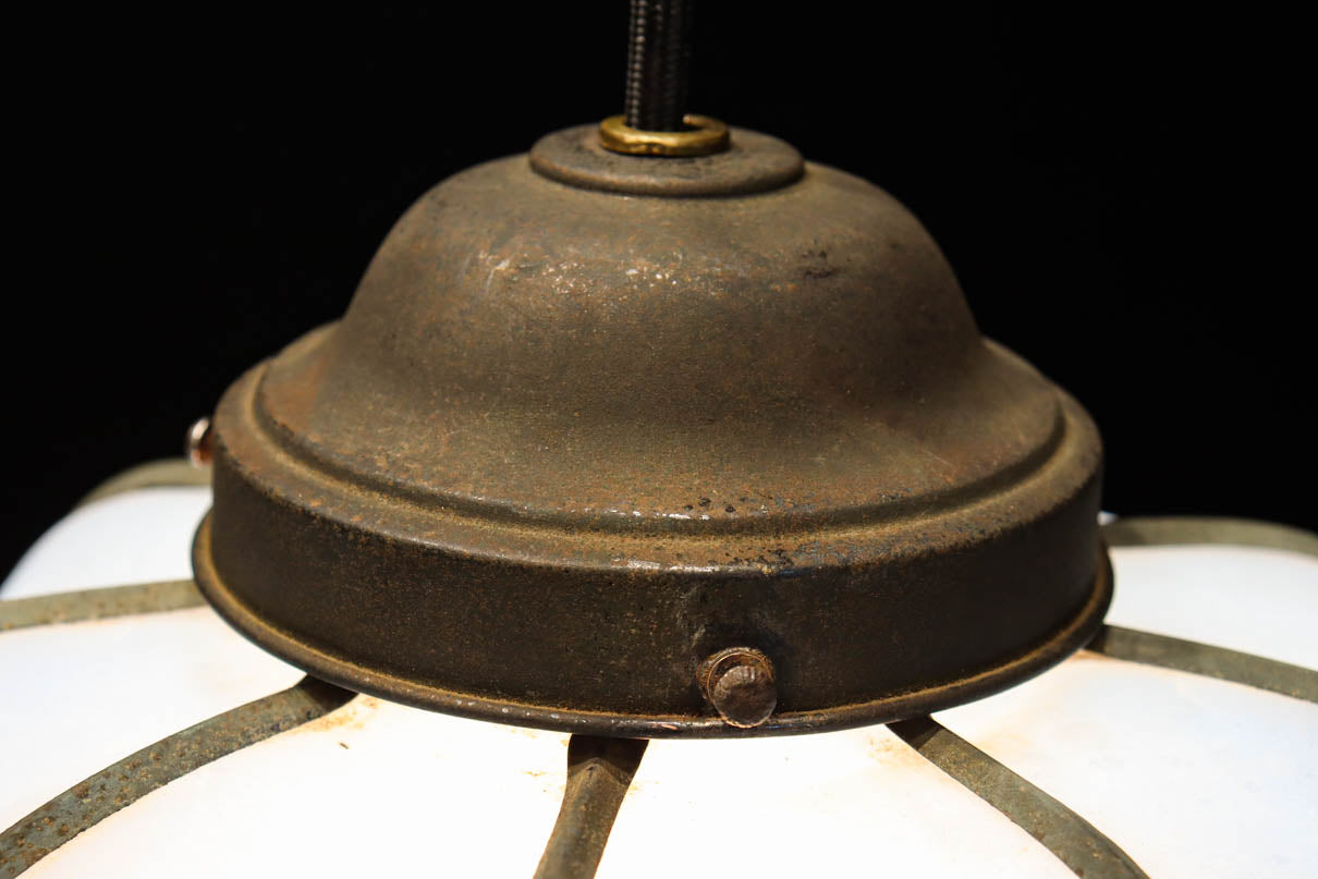 鬼灯型の上品な笠が趣きある電笠　DC8104