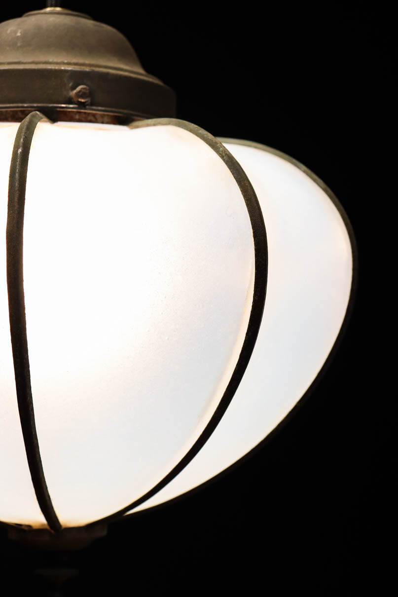 鬼灯型の上品な笠が趣きある電笠　DC8104