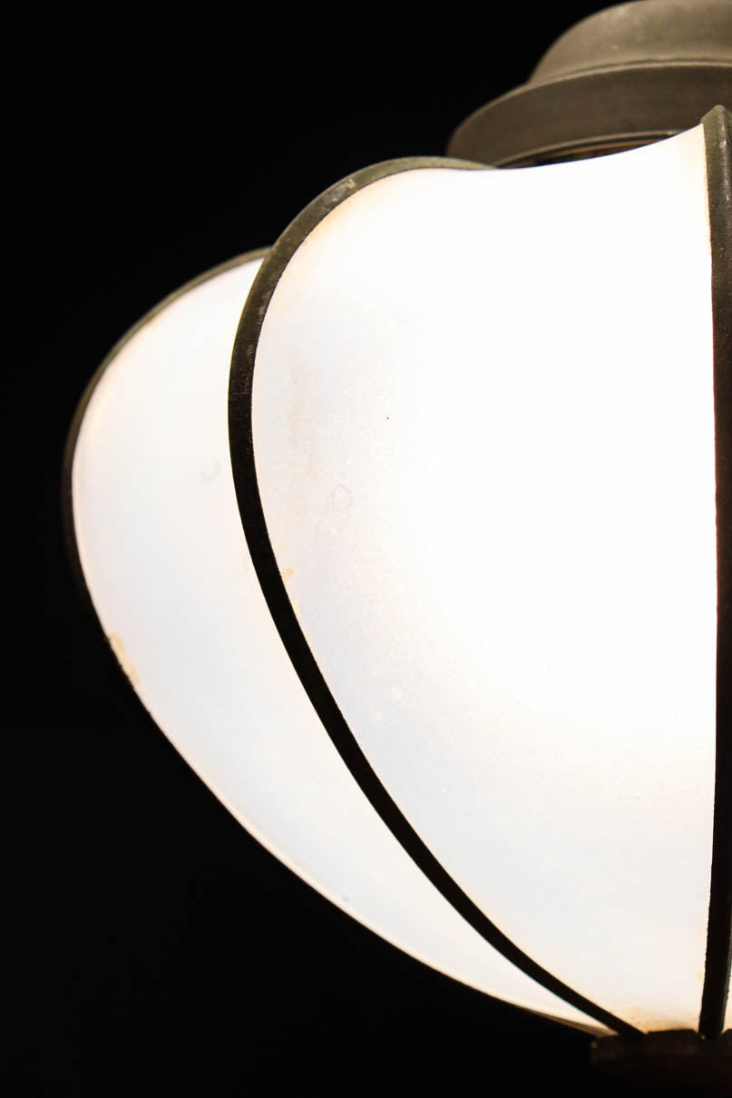 鬼灯型の上品な笠が趣きある電笠　DC8104