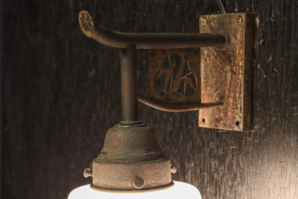 梅の透かし模様で和の趣きあるブラケット DC8107 – 古福庵