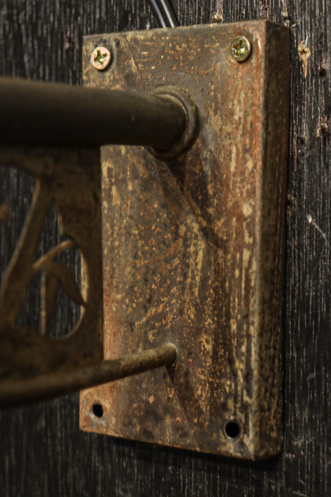 梅の透かし模様で和の趣きあるブラケット　DC8107