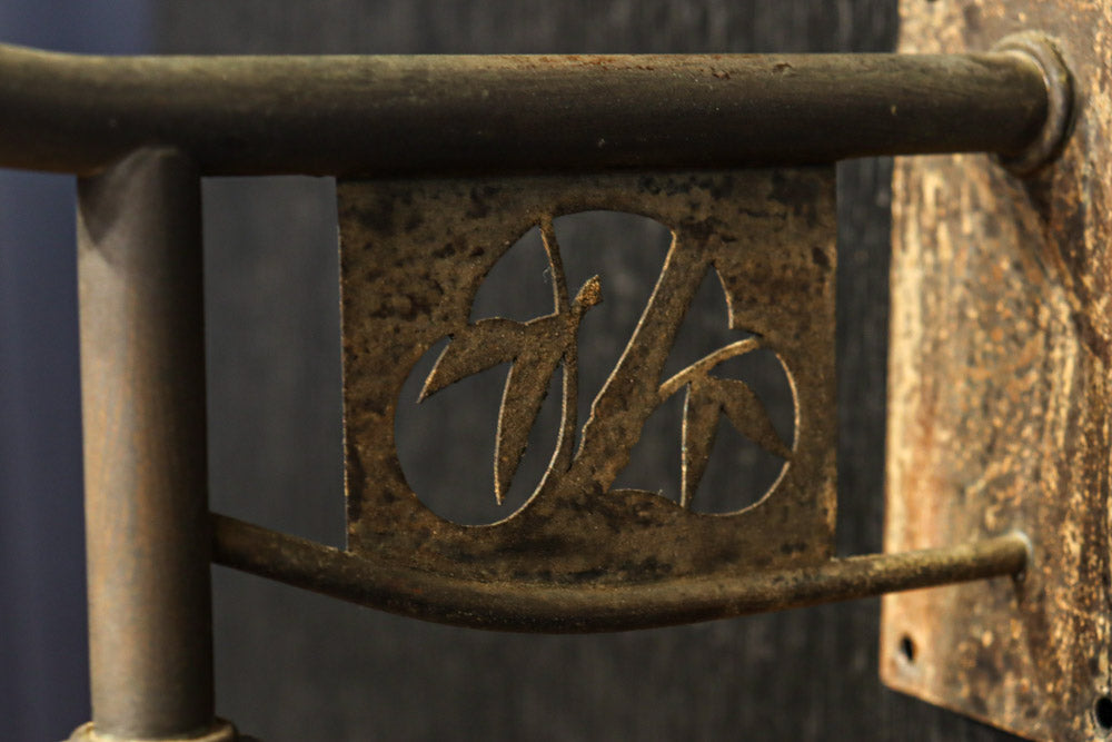 梅の透かし模様で和の趣きあるブラケット　DC8107