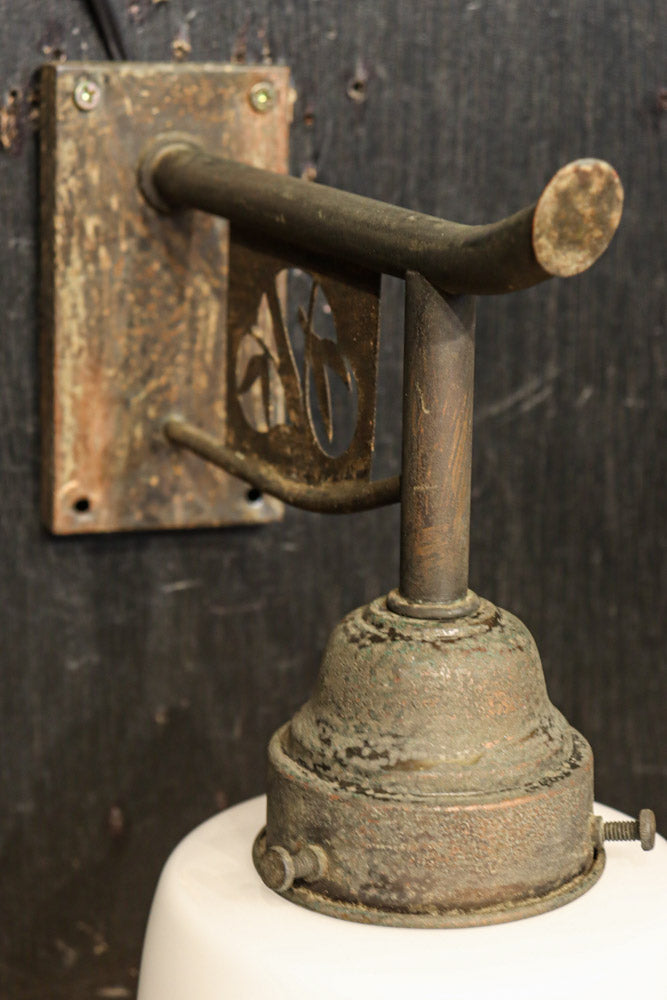 梅の透かし模様で和の趣きあるブラケット　DC8107