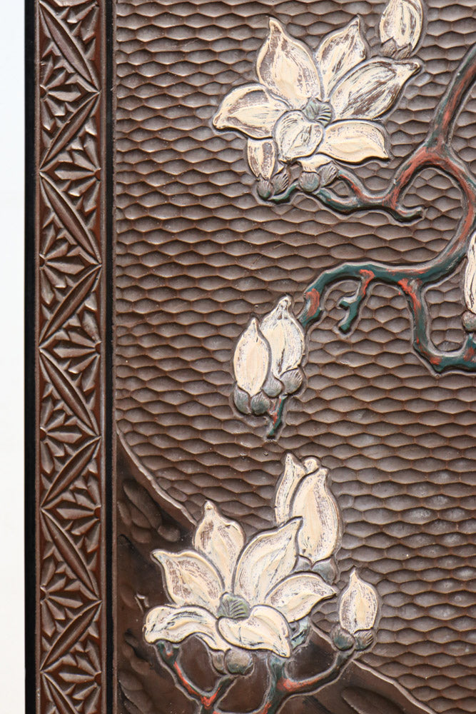 極上!! 雅な色彩で孔雀と鷹を描いた気品漂う衝立　DC8109