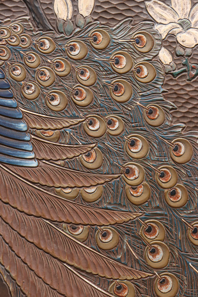 極上!! 雅な色彩で孔雀と鷹を描いた気品漂う衝立　DC8109