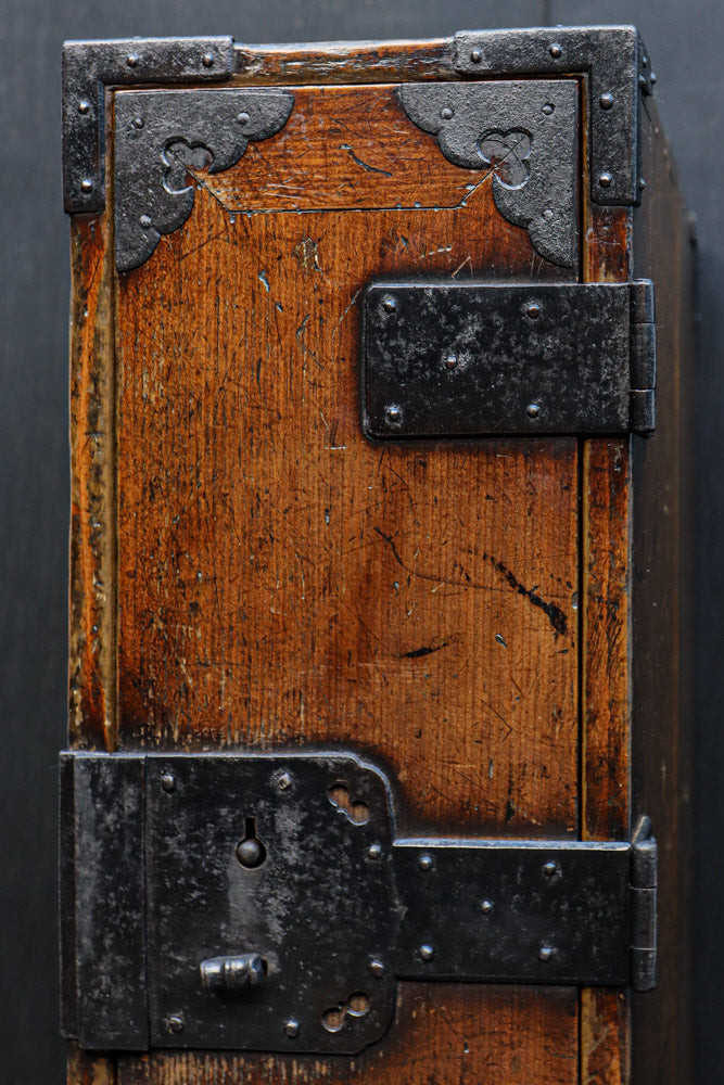 文政13年(1830) 稀少!! 歴史が刻まれた手提げ金庫　DC8112