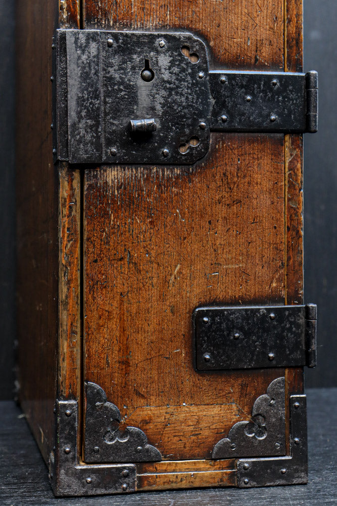 文政13年(1830) 稀少!! 歴史が刻まれた手提げ金庫　DC8112