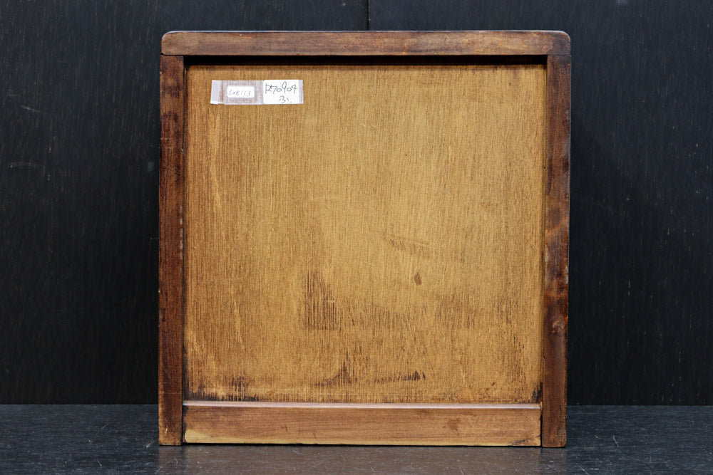 迫力ある花模様が素晴らしい日光彫の小引き出し　DC8113