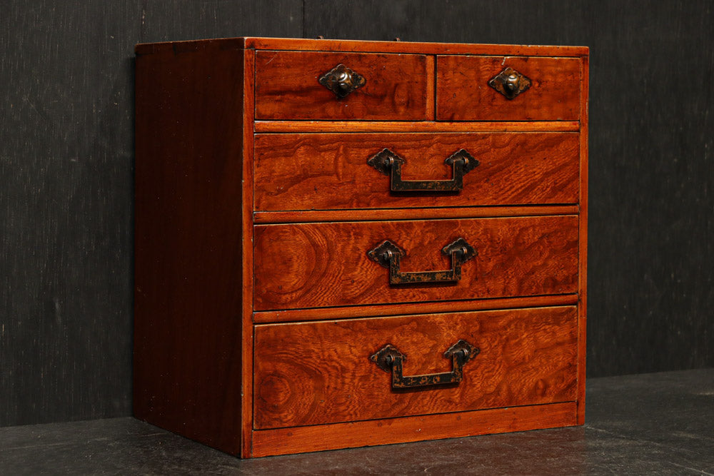 優美な杢目で華やかな針箱　DC8118