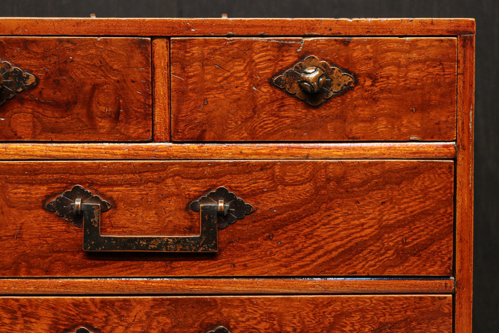 優美な杢目で華やかな針箱　DC8118