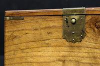 美しい杢目に金具の風格漂う桑材硯箱　DC8120