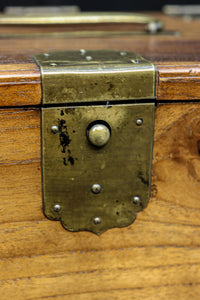 美しい杢目に金具の風格漂う桑材硯箱　DC8120