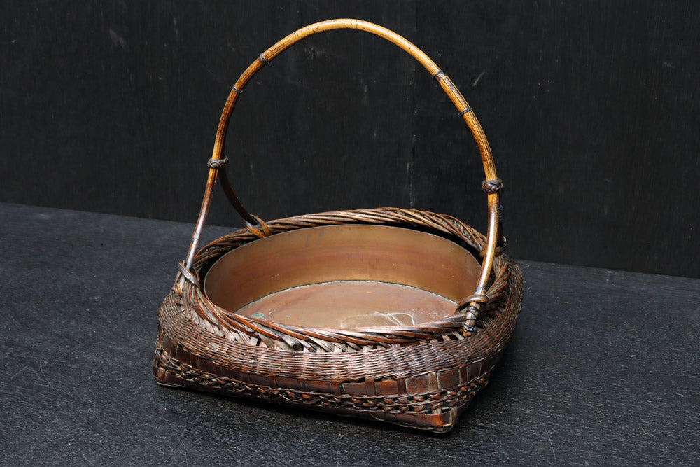 空間を上品に飾り立ててくれる花カゴ　DC8129