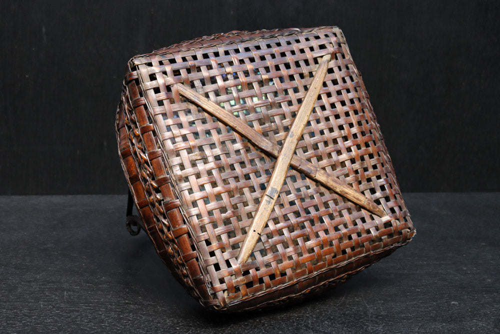 空間を上品に飾り立ててくれる花カゴ　DC8129