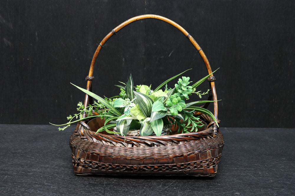 空間を上品に飾り立ててくれる花カゴ　DC8129