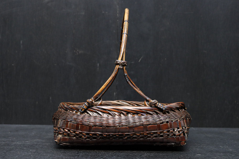 空間を上品に飾り立ててくれる花カゴ　DC8129