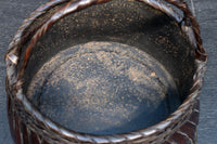 渋みを増した味わい深い竹編みカゴの炭入れ　DC8130