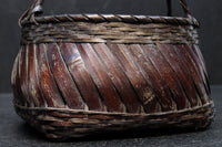 渋みを増した味わい深い竹編みカゴの炭入れ　DC8130