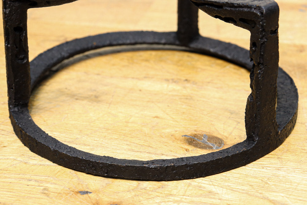 3本爪で貫録の佇まいをした五徳 DC8131 – 古福庵 [ KOFUKUAN