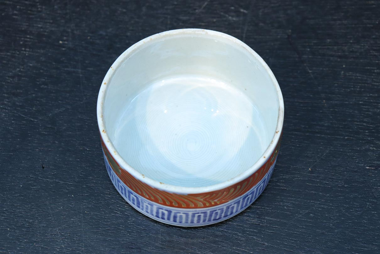 彩り艶やかな陶器の蓋付き小物入れ DC8133 – 古福庵 [ KOFUKUAN