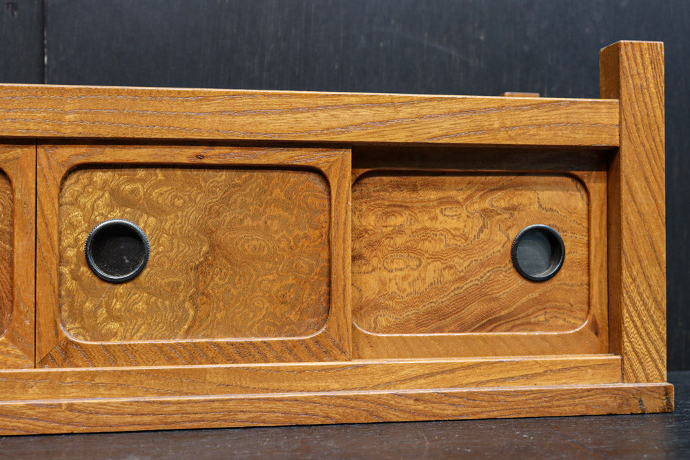 4枚引き戸のごく小さな置き床　DC8134