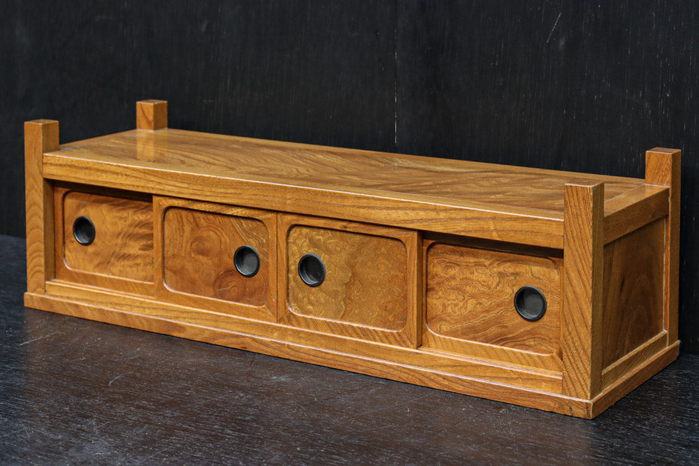 4枚引き戸のごく小さな置き床　DC8134