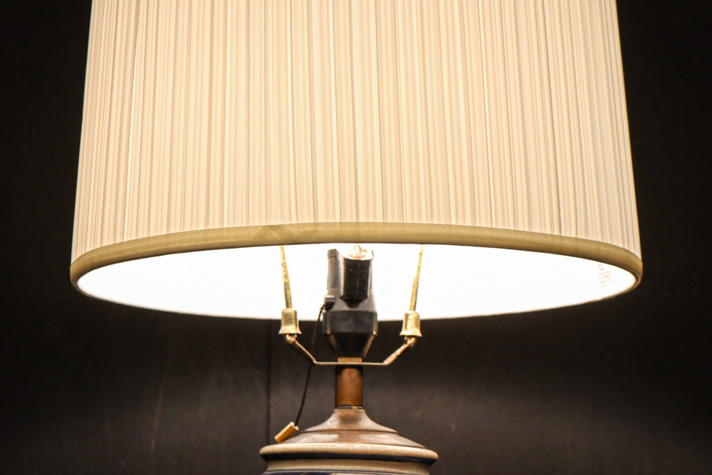 色絵錦手の華やかな彩りのスタンドライト　DC8138