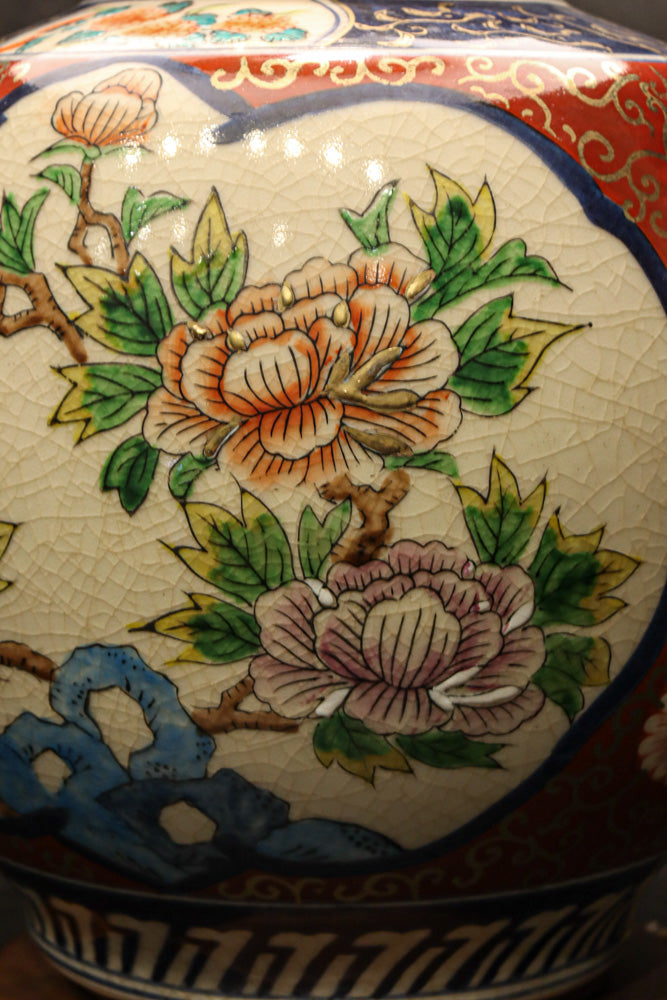 色絵錦手の華やかな彩りのスタンドライト　DC8138