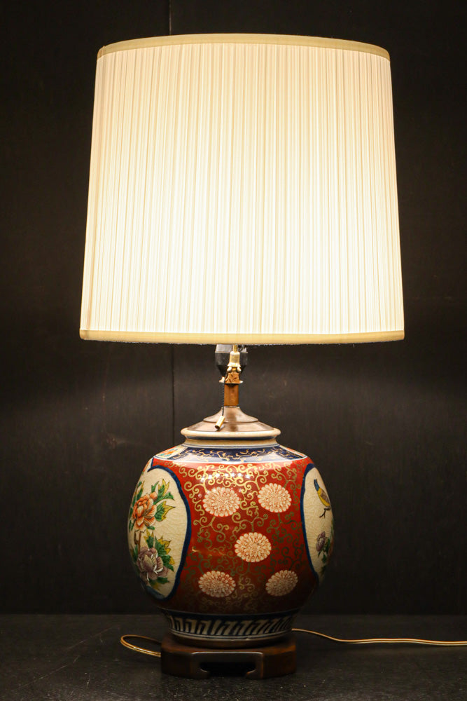 色絵錦手の華やかな彩りのスタンドライト　DC8138