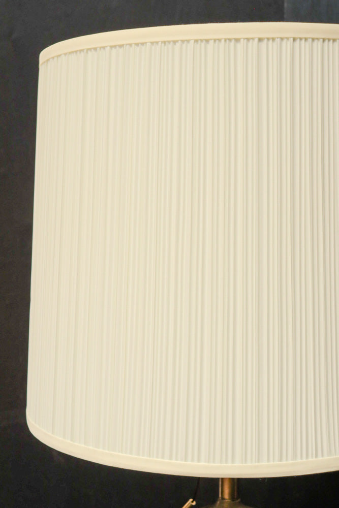 色絵錦手の華やかな彩りのスタンドライト　DC8138