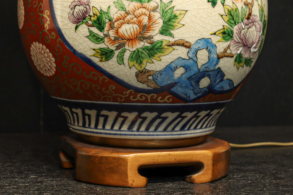 色絵錦手の華やかな彩りのスタンドライト　DC8138