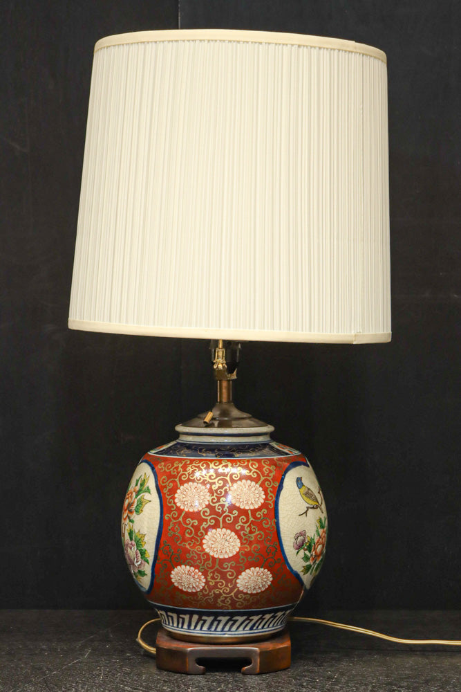 色絵錦手の華やかな彩りのスタンドライト　DC8138