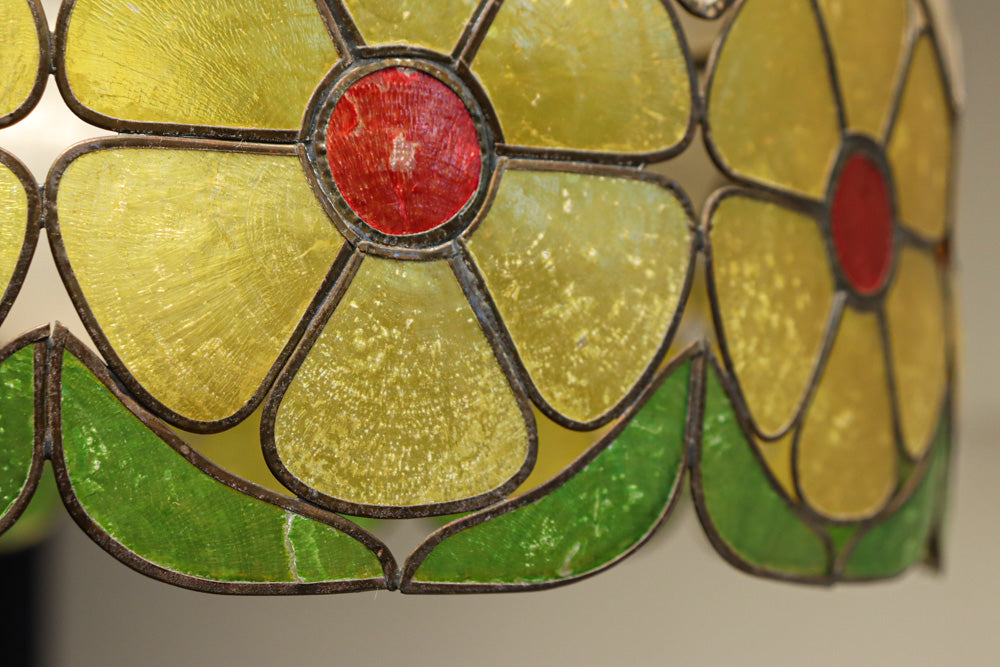 可愛らしい丸い花柄模様が並ぶレトロなステンドグラス電笠　DC8142