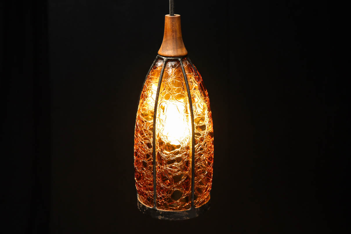 アンバーガラスが温かな輝きを放つ電笠　DC8143　在庫3個