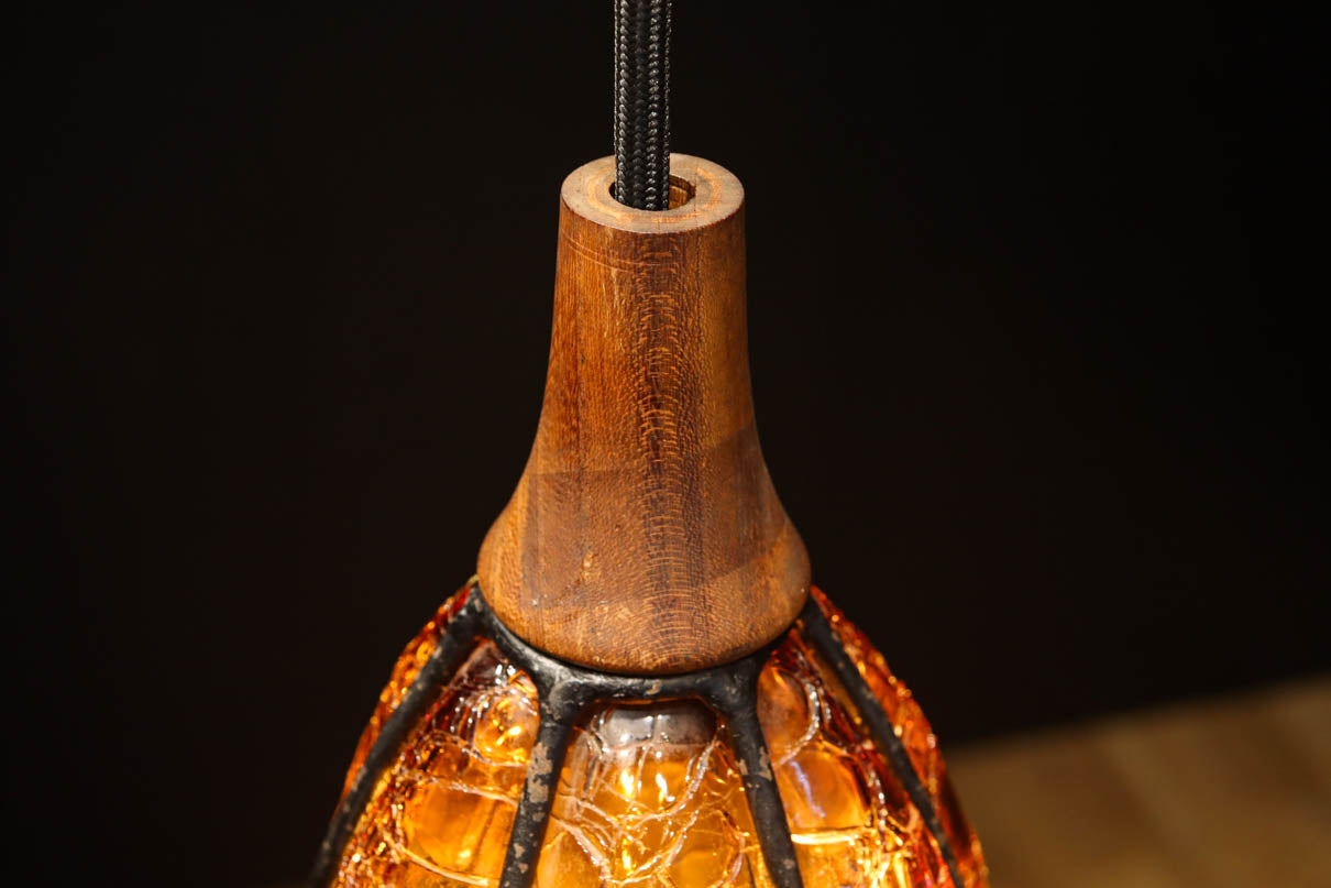 アンバーガラスが温かな輝きを放つ電笠　DC8143　在庫3個