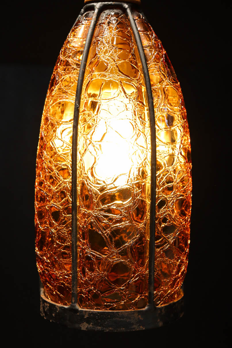 アンバーガラスが温かな輝きを放つ電笠　DC8143　在庫3個