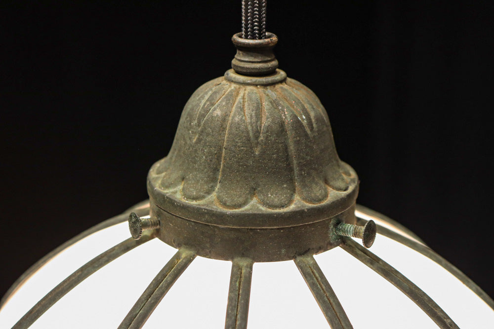 エレガントな金具フレームが素敵な電笠　DC8145