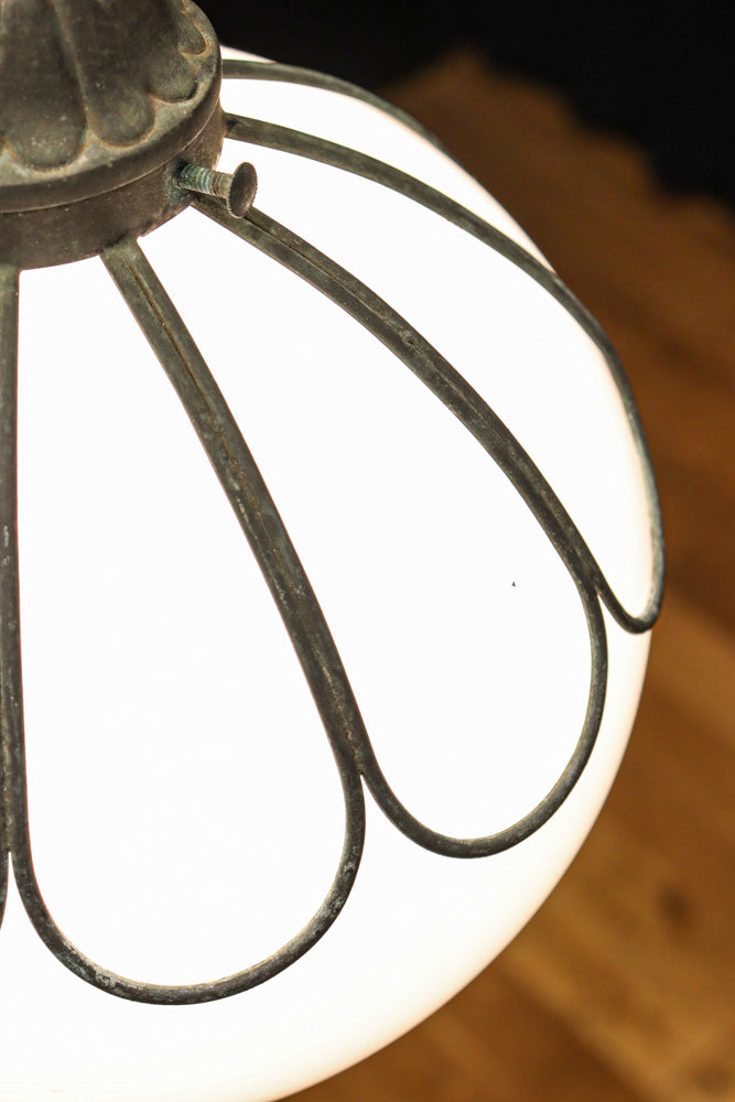 エレガントな金具フレームが素敵な電笠　DC8145