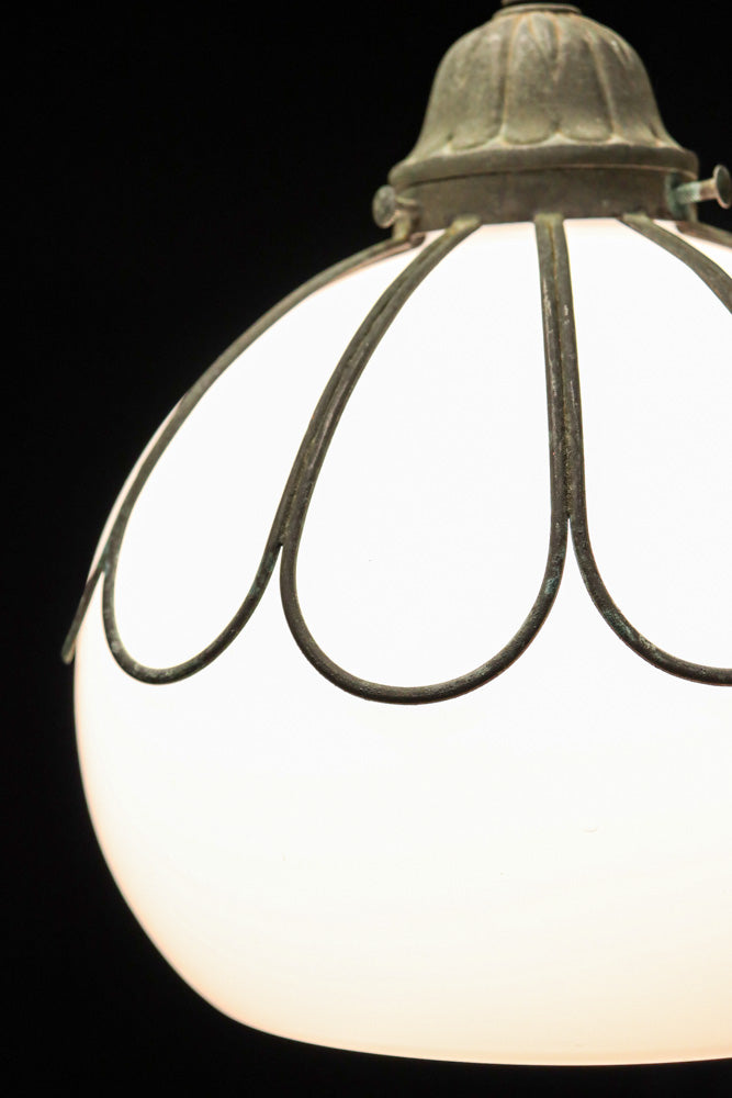 エレガントな金具フレームが素敵な電笠　DC8145