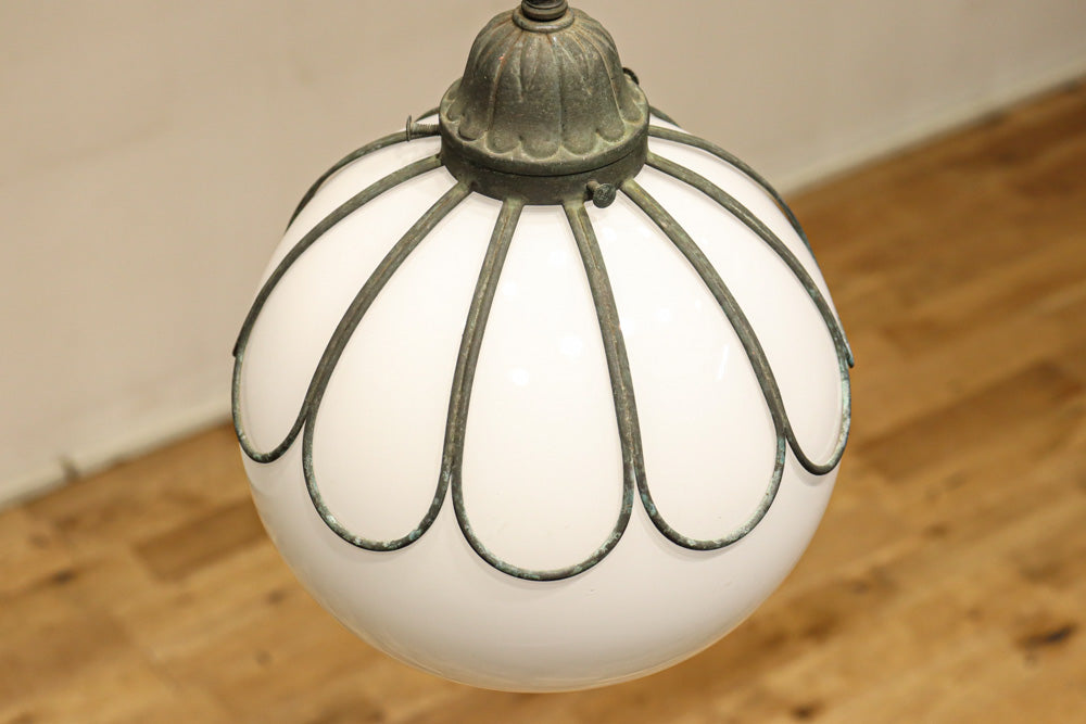 エレガントな金具フレームが素敵な電笠　DC8145