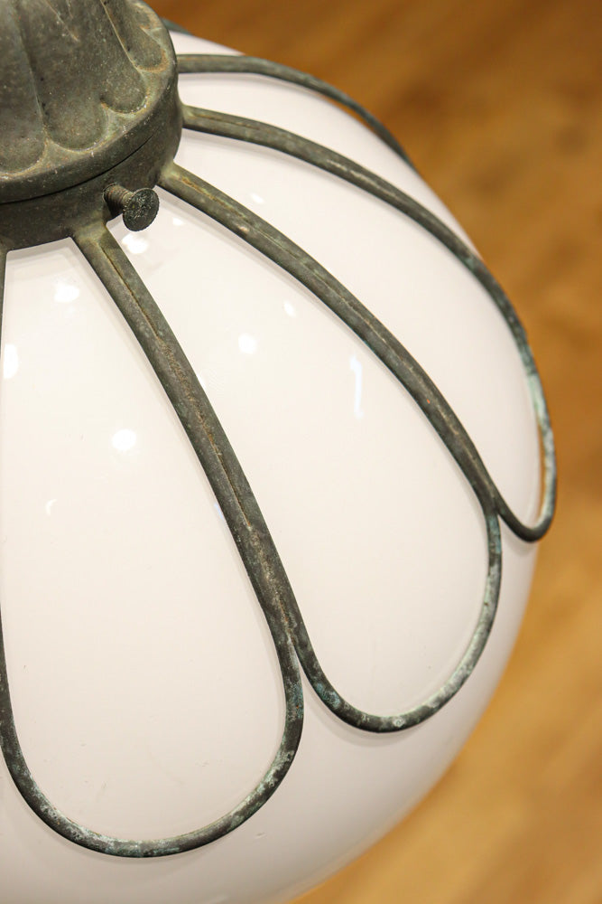 エレガントな金具フレームが素敵な電笠　DC8145