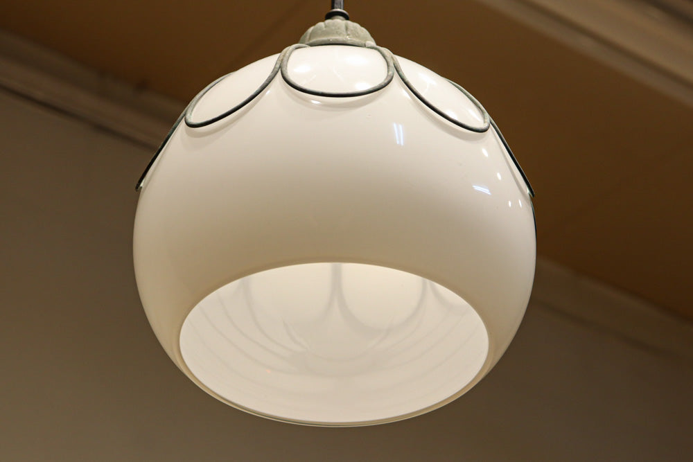 エレガントな金具フレームが素敵な電笠　DC8145