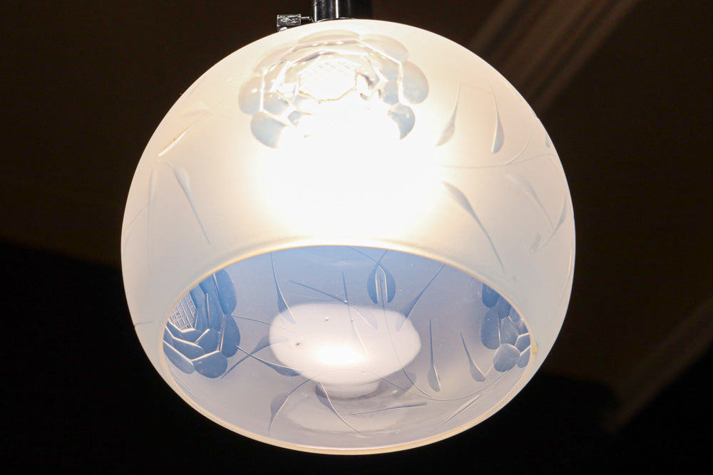 【ご精算用】オパールセントに大輪のお花の透かし模様が優雅に浮かぶ電笠　DC8146