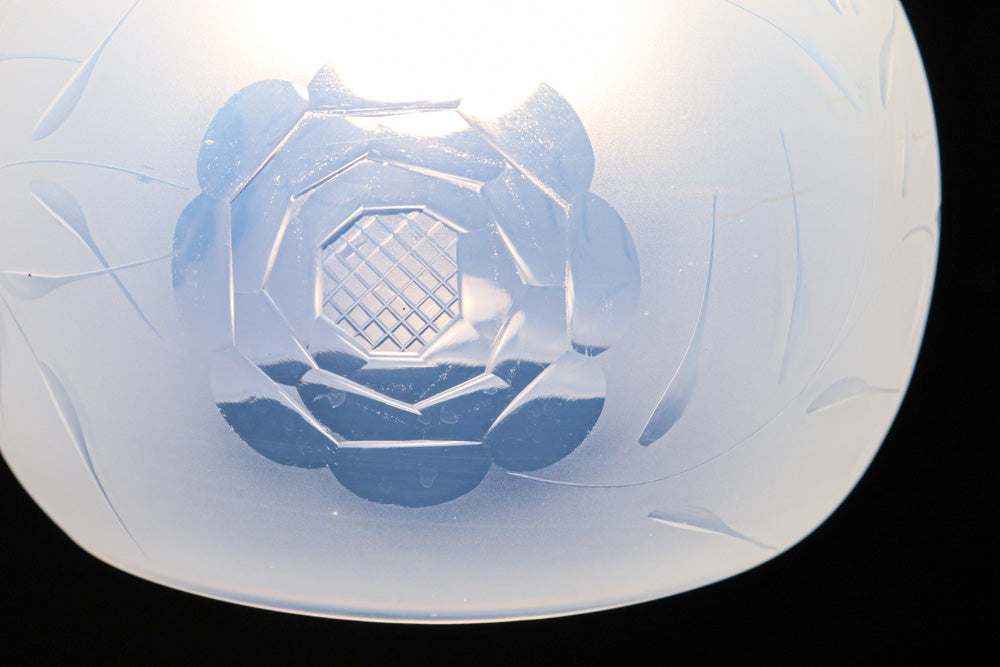 【ご精算用】オパールセントに大輪のお花の透かし模様が優雅に浮かぶ電笠　DC8146