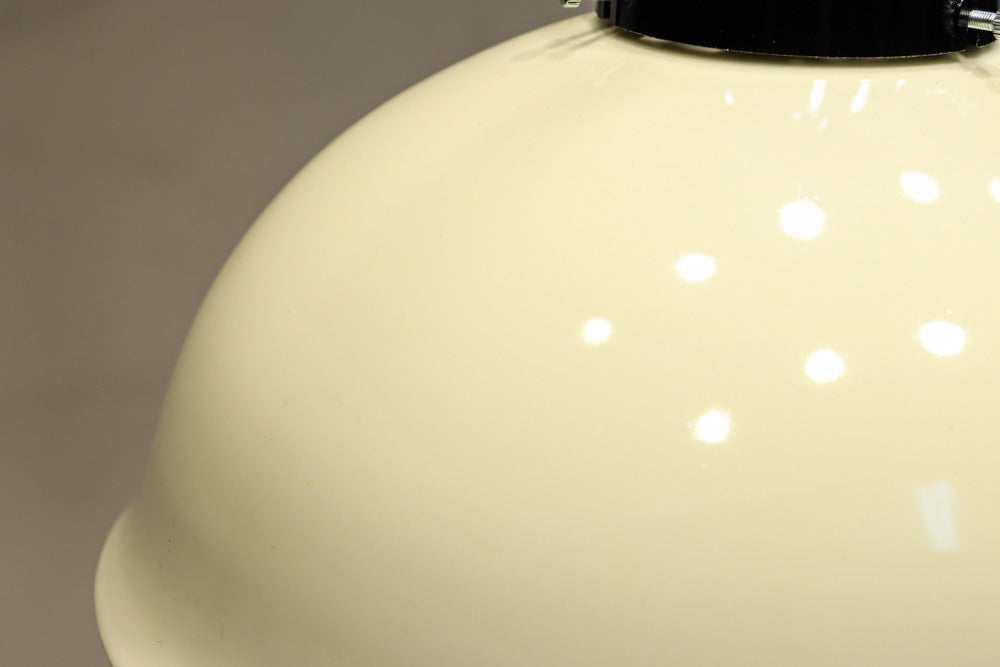 内面に花柄模様が描かれたノリタケの電笠　DC8148