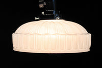 プレス模様でお洒落な雰囲気あるプレスガラス電笠　DC8150