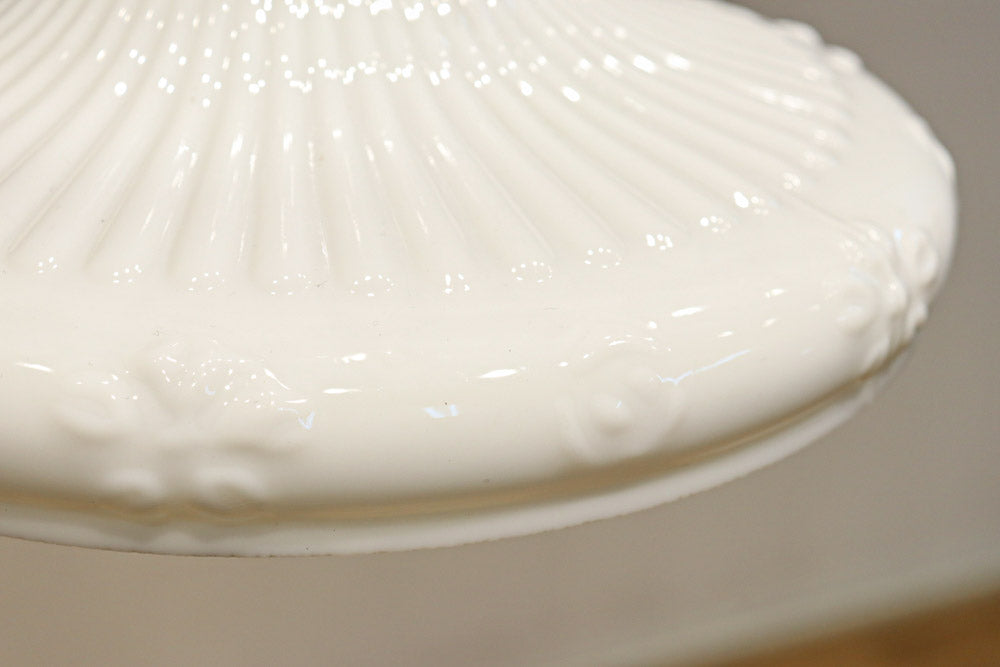 プレス模様が可愛らしい懐かし味のある電笠　DC8151