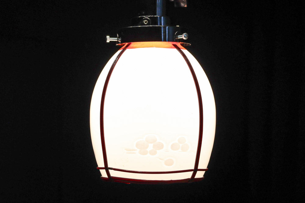 梅の花の透かし絵柄で風流な電笠　DC8152